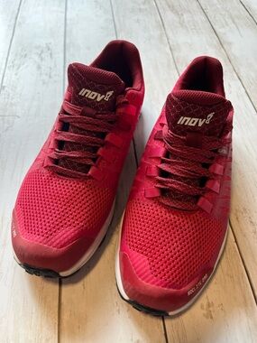 Inov-8 Women’s Roclite 290 Trail Runner Size 8